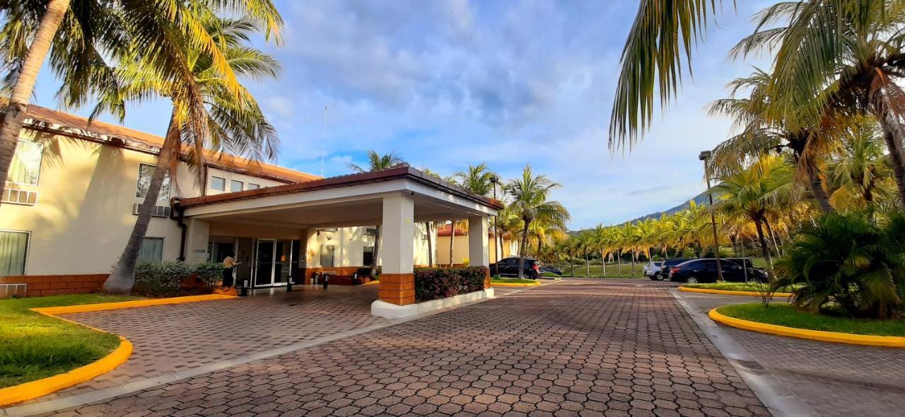 Comfort Inn Real La Union Luaran gambar